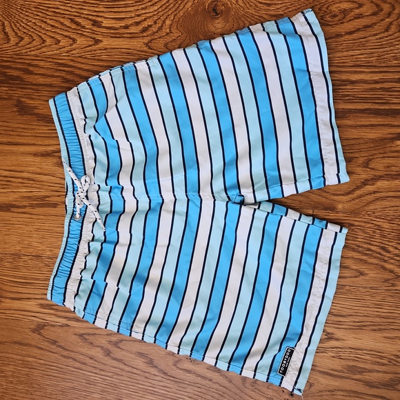 Toobydoo Boys Swim Shorts - size 11-12 - in great condition! - Picture 1 of 2